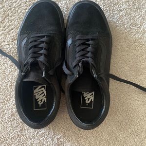 Vans Platform Shoes all black. Size 7 in women, 5.5 in men.